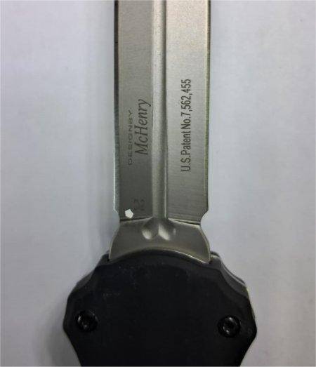 Automatic OTF Knife with double edged blade