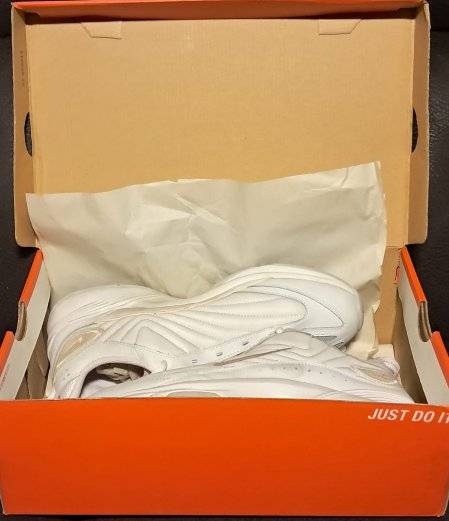 Nike Women's Steady III Leather Size 8