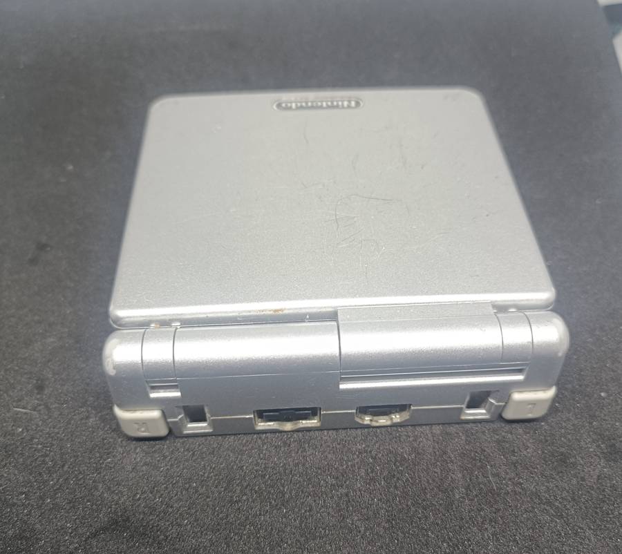 Gameboy Advance SP, Silver, Nintendo