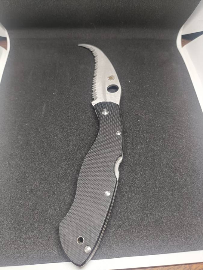 Spyderco Civilian Pocket Knife (Replica??)