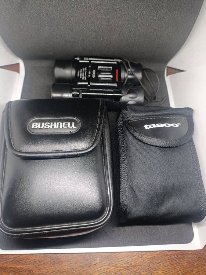 Tasco / Bushnell Binoculars 10x25