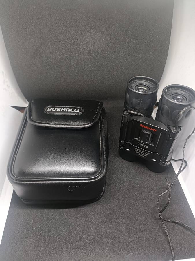 Tasco / Bushnell Binoculars 10x25