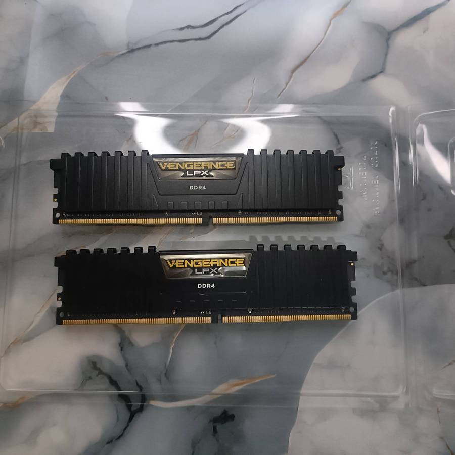 Corsair DDR4 8GB x2 Ram Sticks
