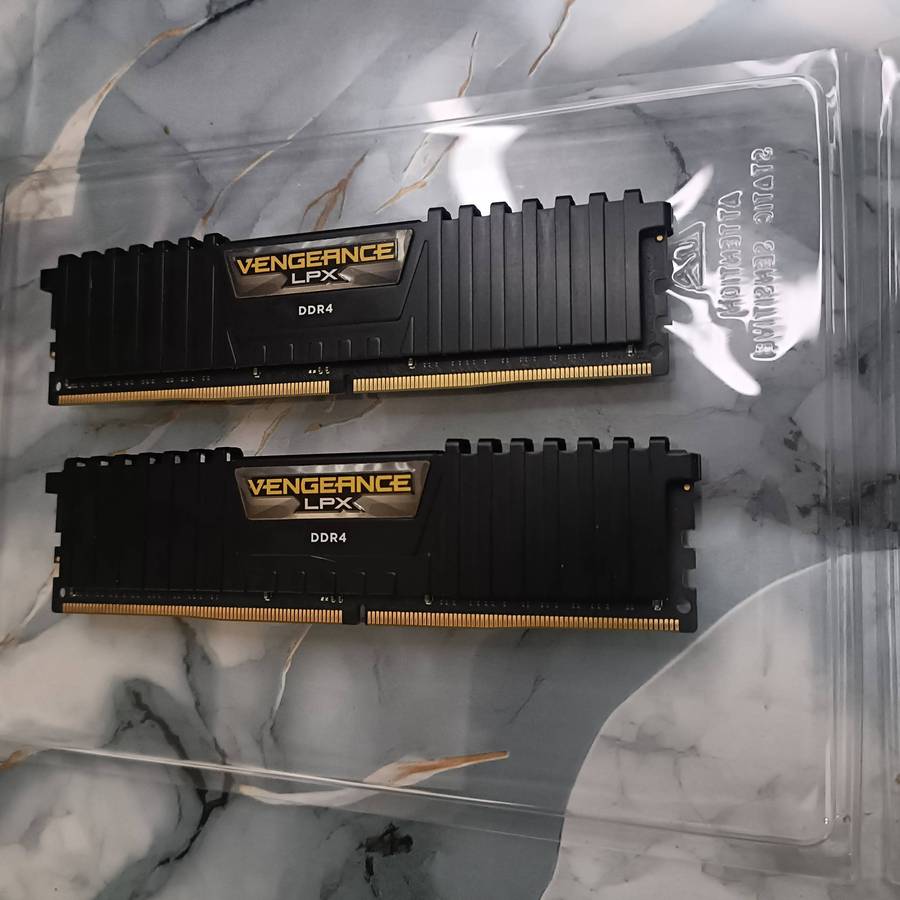 Corsair DDR4 8GB x2 Ram Sticks