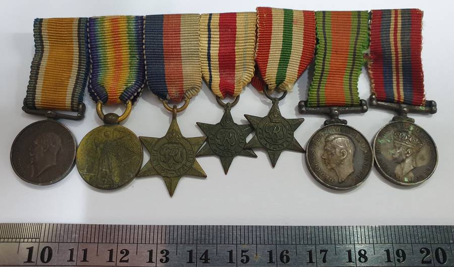 Collection of WW2 and WW1 miniature medals