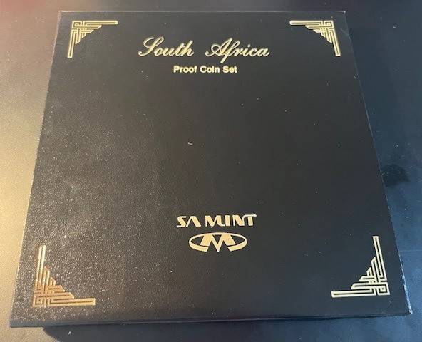 RSA 2000 PROOF SET IN SA MINT CASE - OLD COAT OF ARMS