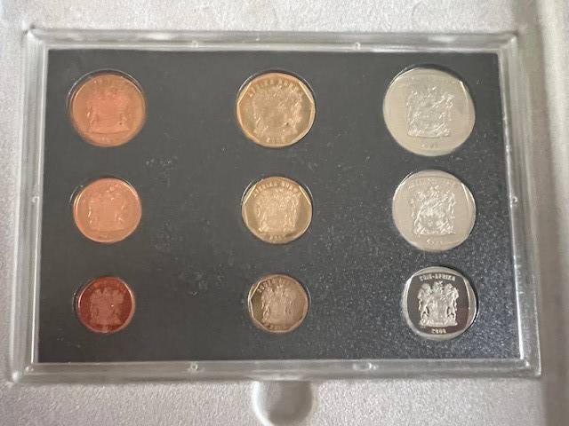 RSA 2000 PROOF SET IN SA MINT CASE - OLD COAT OF ARMS