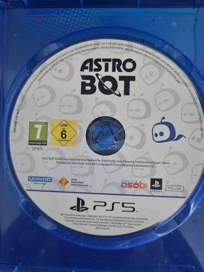 Astro Bot PS5 - Includes Poster