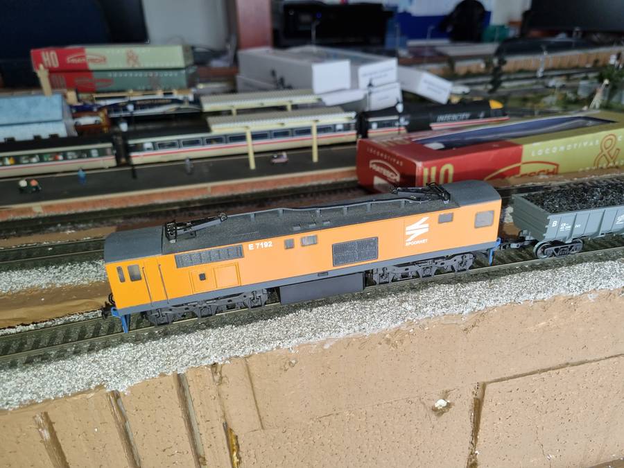SAR class 20E electric locomotive, DCC with sound. HO scale