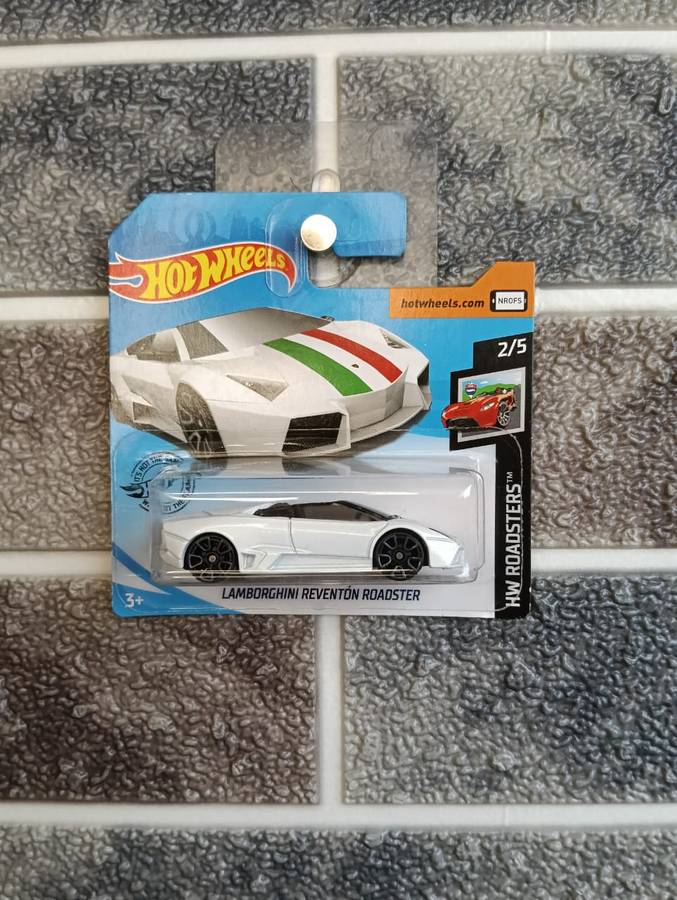Hot Wheels Lamborghini Reventon Roadster 2/5