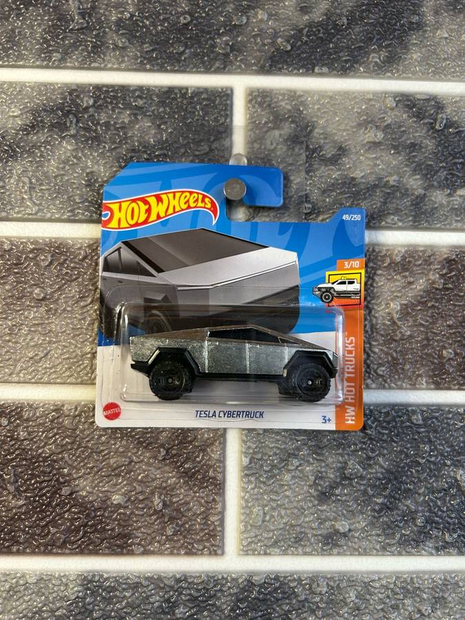 Hot Wheels Tesla Cybertruck 3/10
