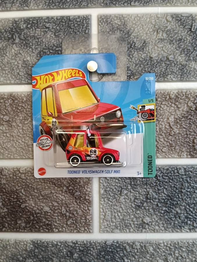 Hot Wheels Tooned Volkswagen Golf MK1 1/5