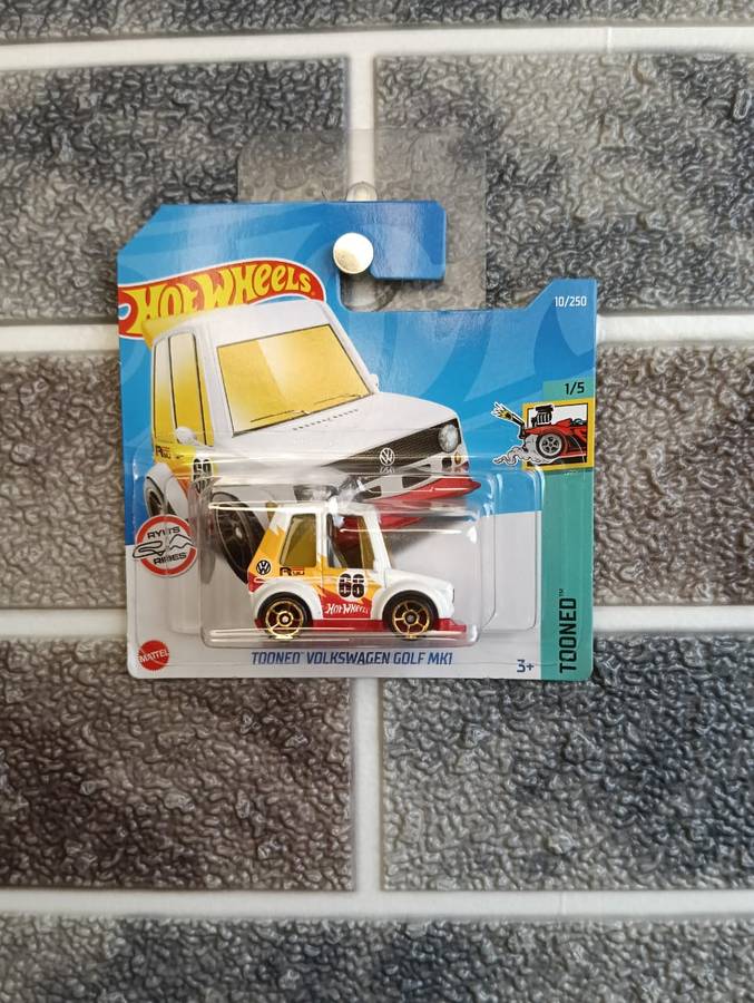 Hot Wheels Tooned Volkswagen Golf MK1 1/5