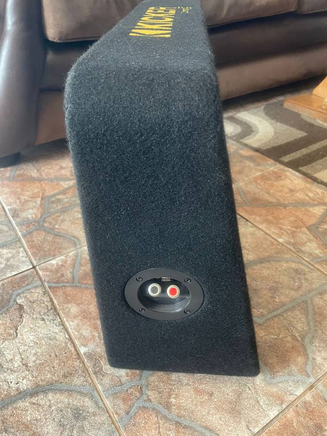 Kicker - CompC Series 10" Subwoofer Enclosure - 2 Ohm