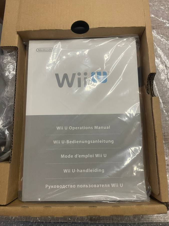 Nintendo Wii U Premium Set Boxed :  (32 GB)