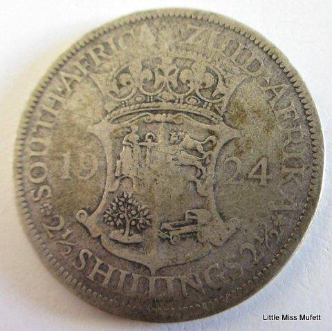 A South  African 1924 half crown.  Silver (.800)  Weight14.14 g