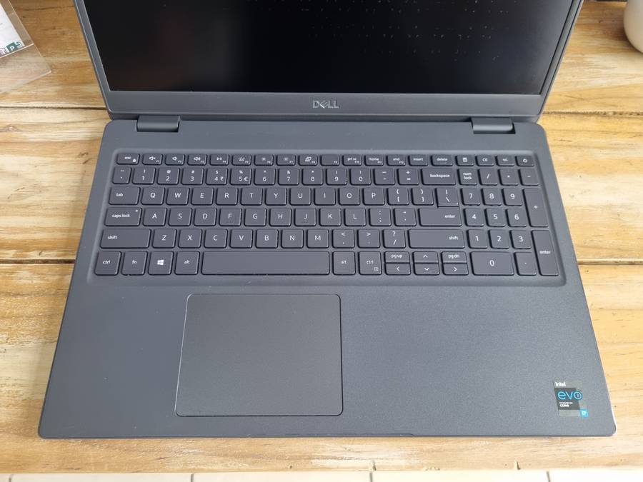 Dell Latitude 3510 Core i7 - 10510U/ 12GB DDR4 RAM/ 256GB NVMe SSD/ 15.6" FHD 1080/ Backlit LED Keys