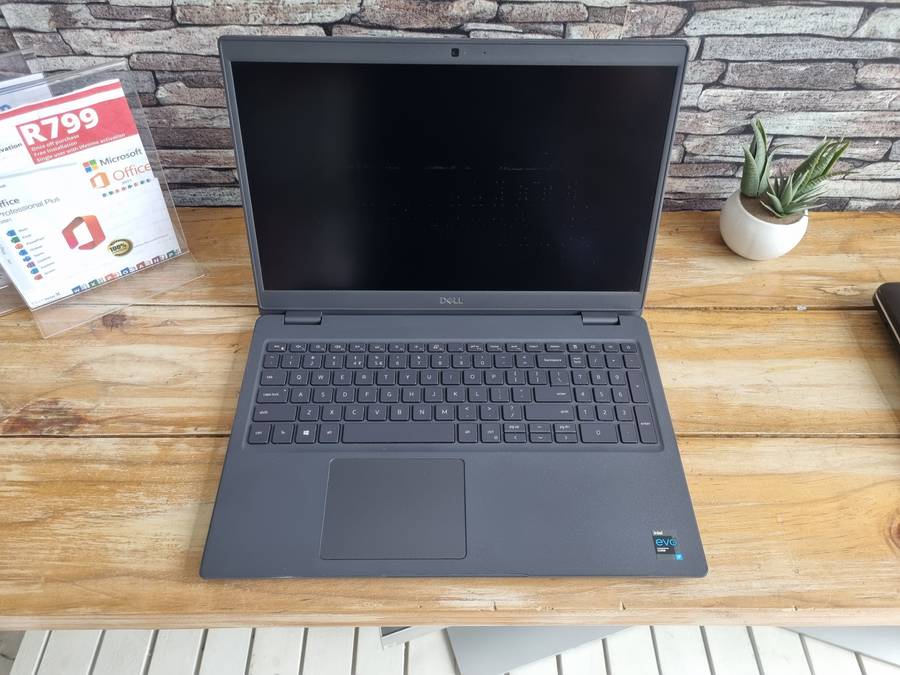 Dell Latitude 3510 Core i7 - 10510U/ 12GB DDR4 RAM/ 256GB NVMe SSD/ 15.6" FHD 1080/ Backlit LED Keys