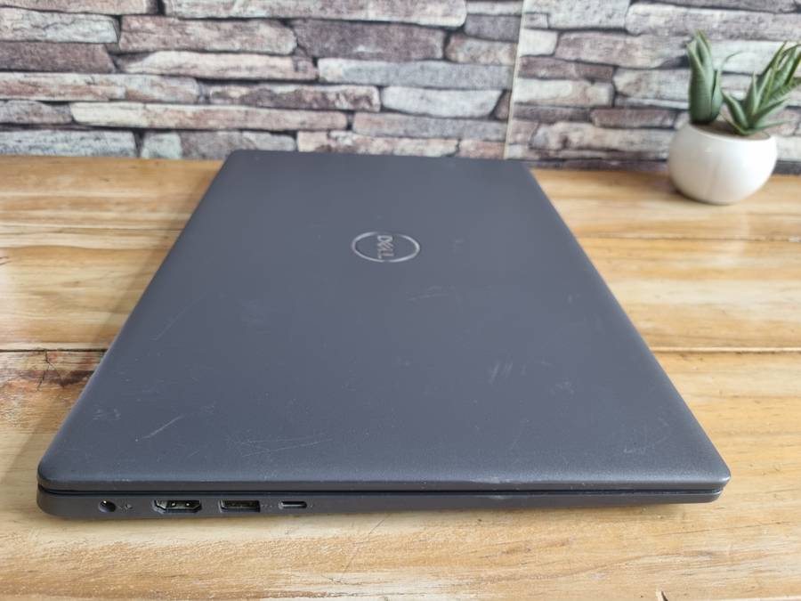 Dell Latitude 3510 Core i7 - 10510U/ 12GB DDR4 RAM/ 256GB NVMe SSD/ 15.6" FHD 1080/ Backlit LED Keys