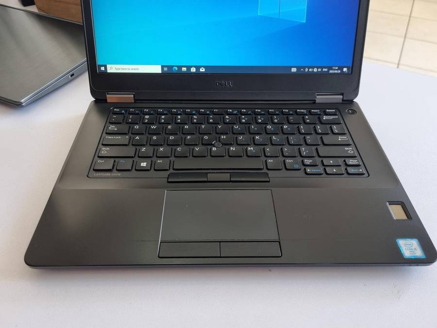 Dell latitude 5470 Core i5 - 6200U/ 8GB DDR4/ 500GB HDD/ 14" FHD 1080p Display/ Backlit Keys