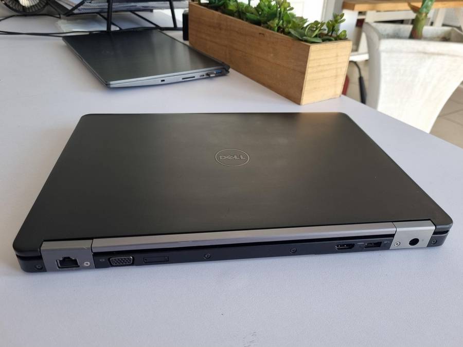Dell latitude 5470 Core i5 - 6200U/ 8GB DDR4/ 500GB HDD/ 14" FHD 1080p Display/ Backlit Keys