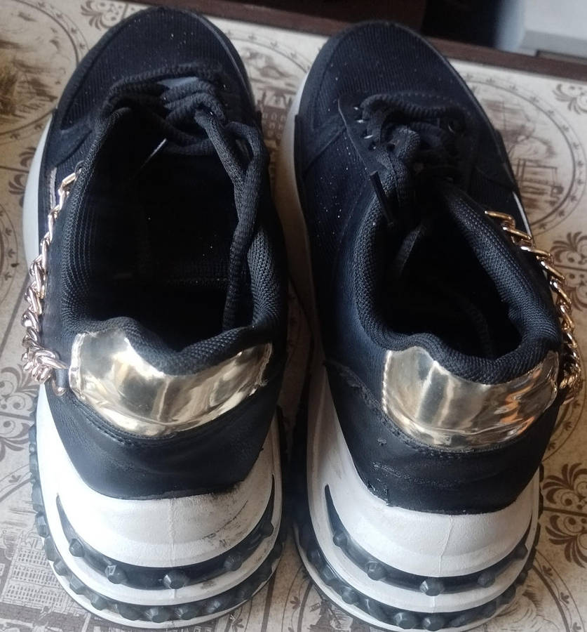 Identity Size 7 Sneakers