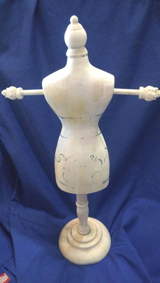 Jewellery hanging mannequin