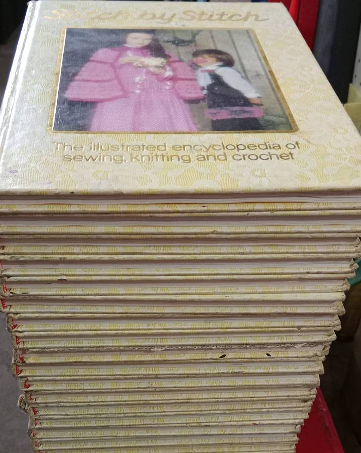 Stitch by stitch 20 volume illustrated encyclopaedia of Sewing,Knitting & Crocheting