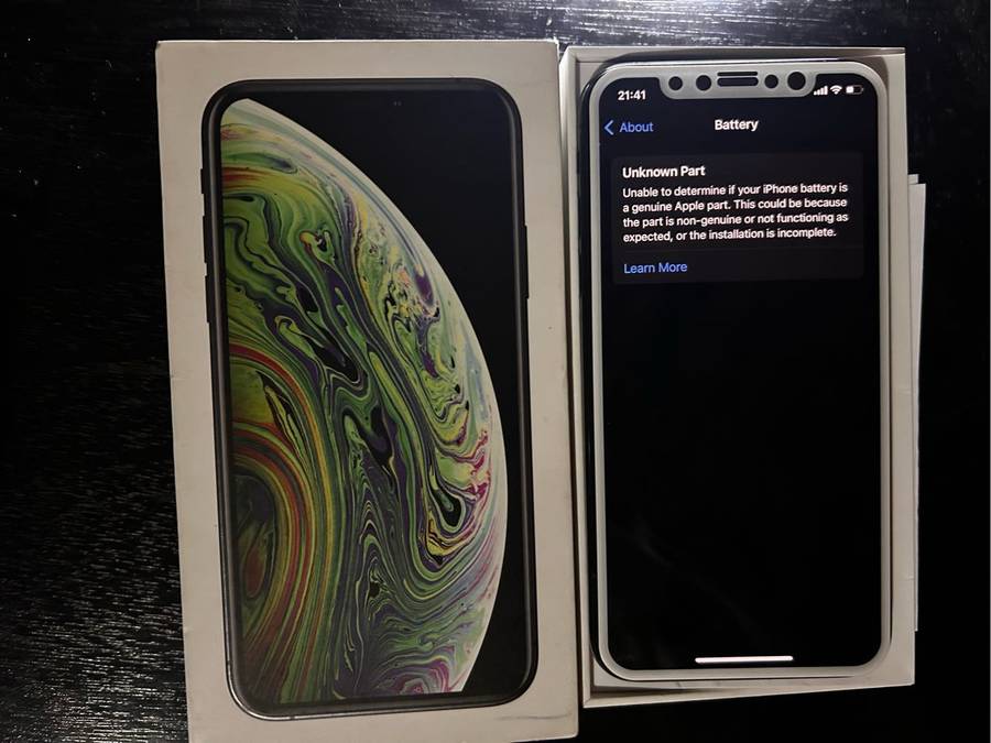 Iphone xs 256gb *refurbished*