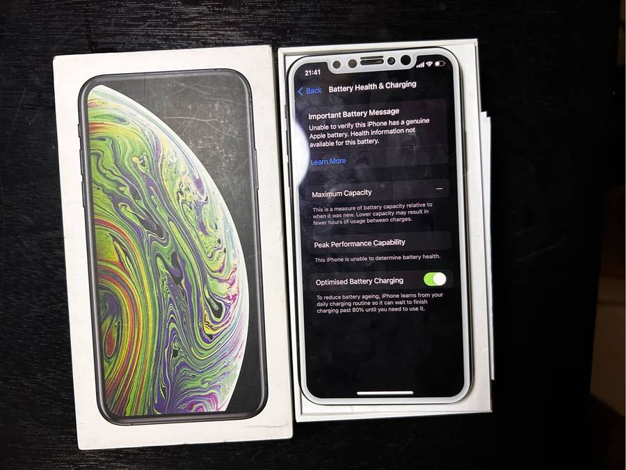Iphone xs 256gb *refurbished*
