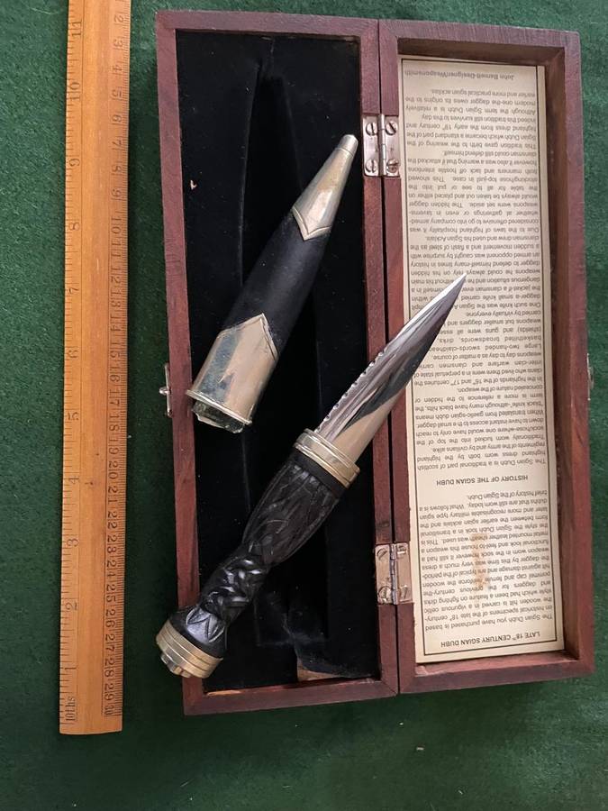 Scottish Sgian Dubh : Dress knife with Box