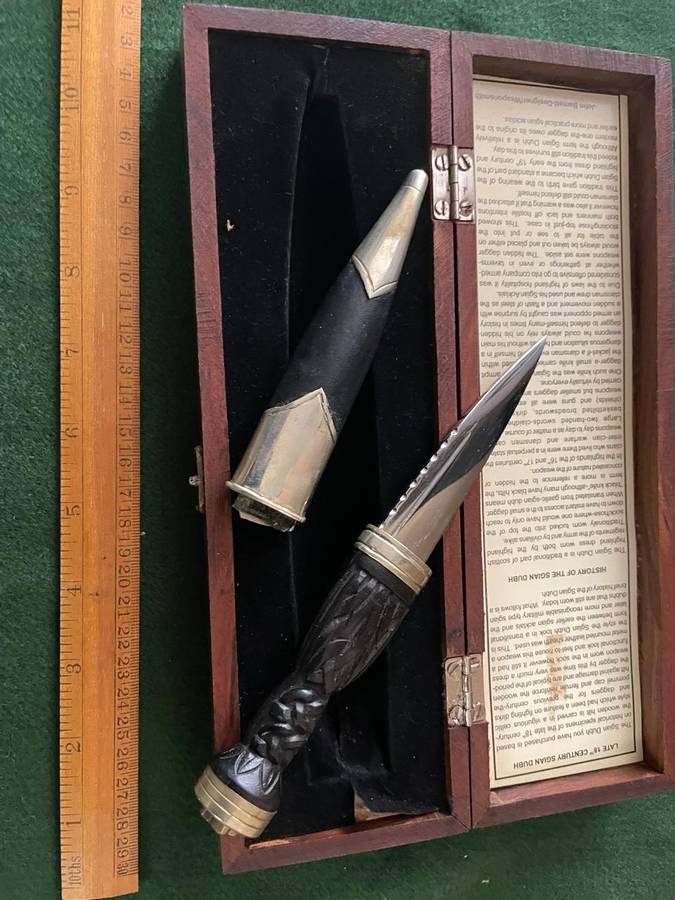 Scottish Sgian Dubh : Dress knife with Box