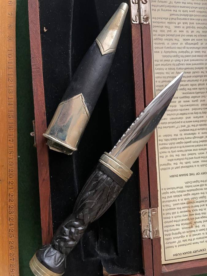 Scottish Sgian Dubh : Dress knife with Box
