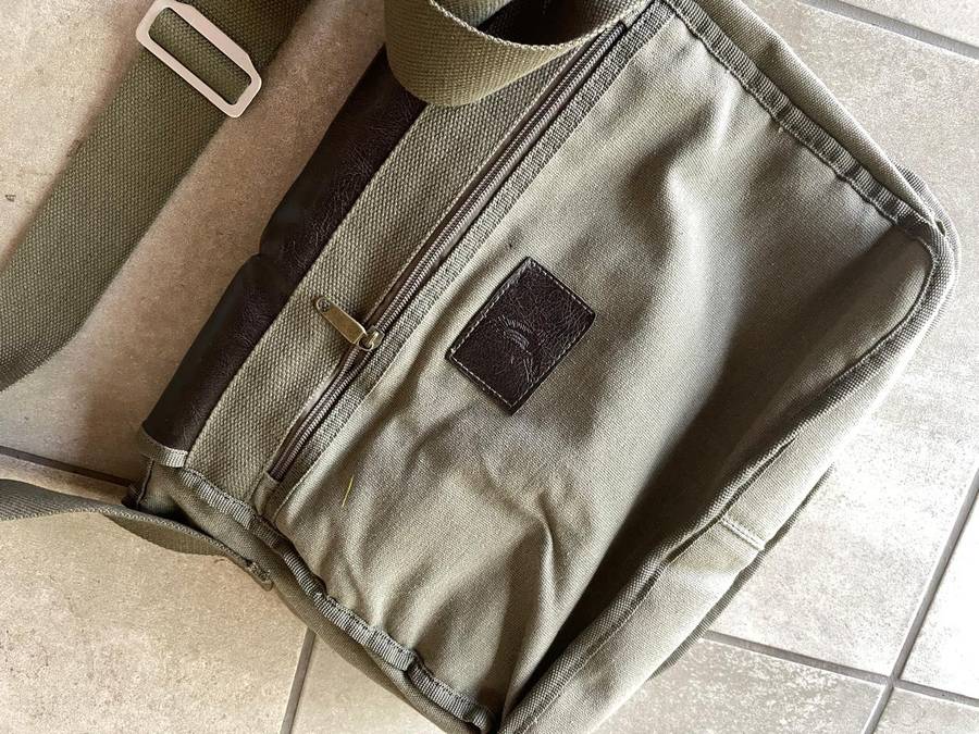 Shoulder Bag : Canvas looking bag Fish Eagle Brandy Bag - quite trendy - nice condition