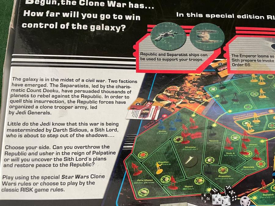 Star Wars : Risk Board Game : Attack of the Clones - all in one piece - nice condition