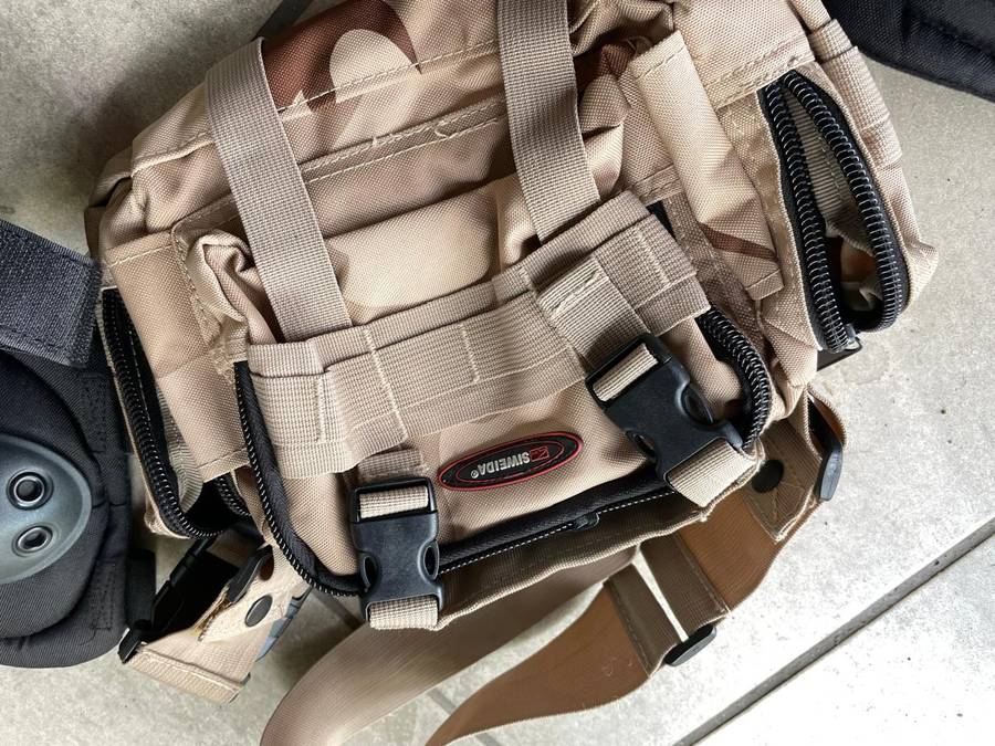 Shooting kit : Blackhawk Knee &Elbow Guards plus Blackhawk belt and Shoulder Utility Bag