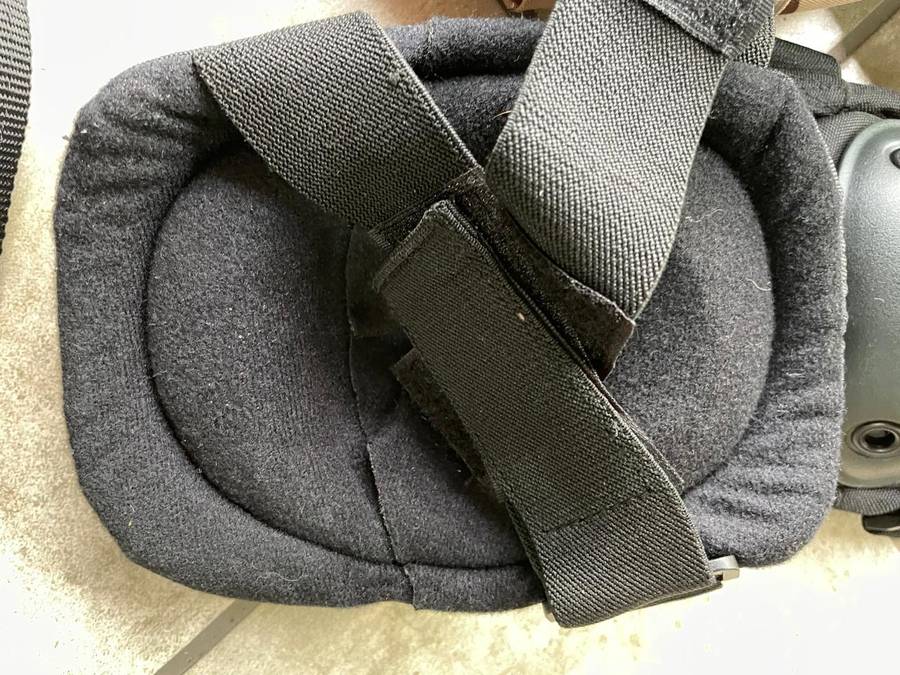 Shooting kit : Blackhawk Knee &Elbow Guards plus Blackhawk belt and Shoulder Utility Bag