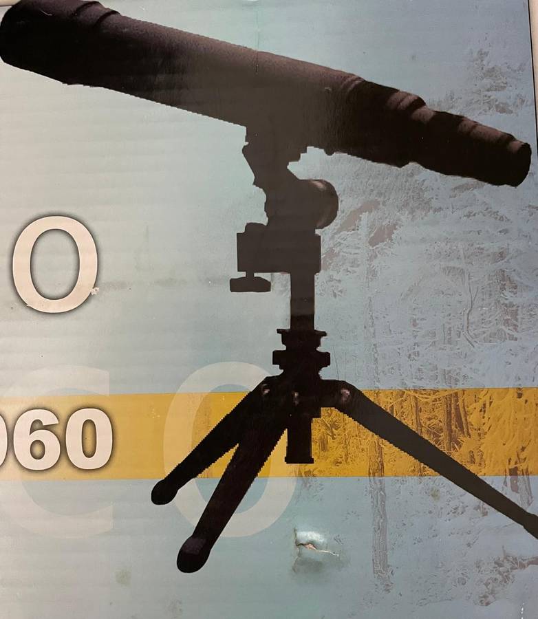 Tasco Spotting Scope : Zoom 20x to 60x - brand new - never been used - still in box