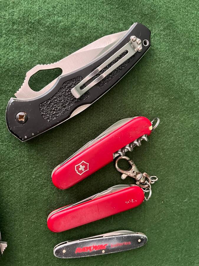 Knife Job lot of 5  : CRKT / Swiss Army and others - take a look