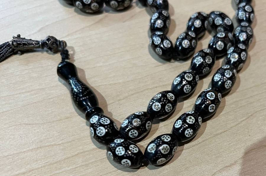 Stress beads : Beautiful black & silver prayer / stress beads - great condition