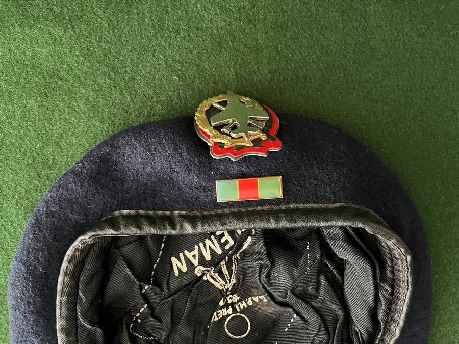 SADF : Ant Aircraft beret with Balkie - definitely 80's era - in great condition