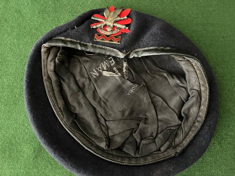 SADF : Artillery Beret - definitely 80"s era - great condition - with beret balkie