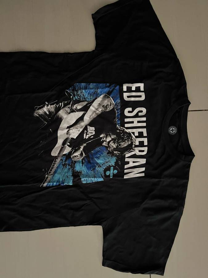 Music Concert Memorablia Ed Sheeran Concert T-Shirt: Divide World Tour Size XL