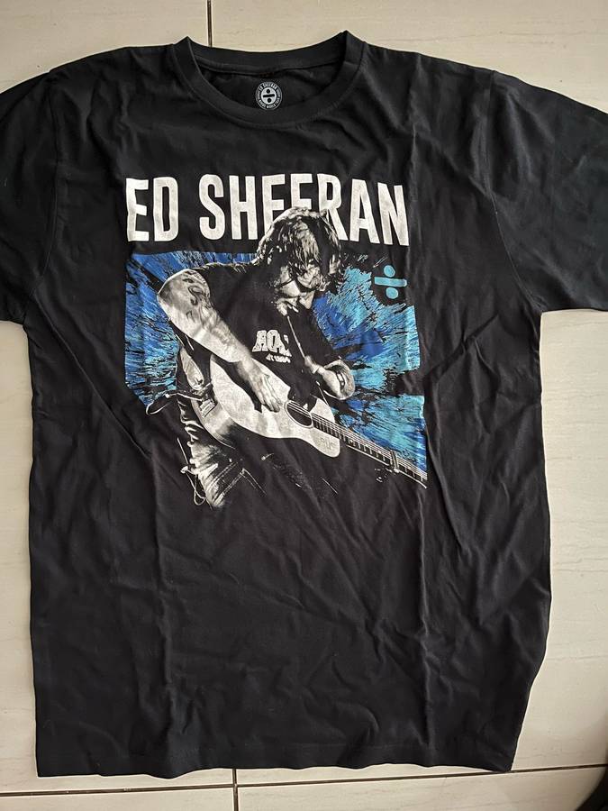 Music Concert Memorablia Ed Sheeran Concert T-Shirt: Divide World Tour Size XL