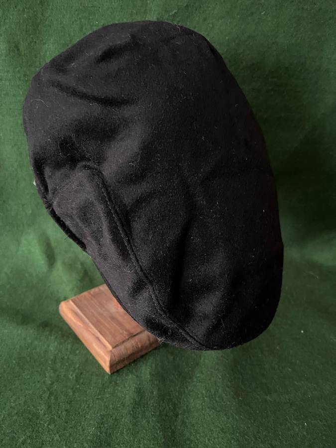 Trendy Cap /  Hat : Irish Flat Cap : Black - Irish imported - XXL - never been worn