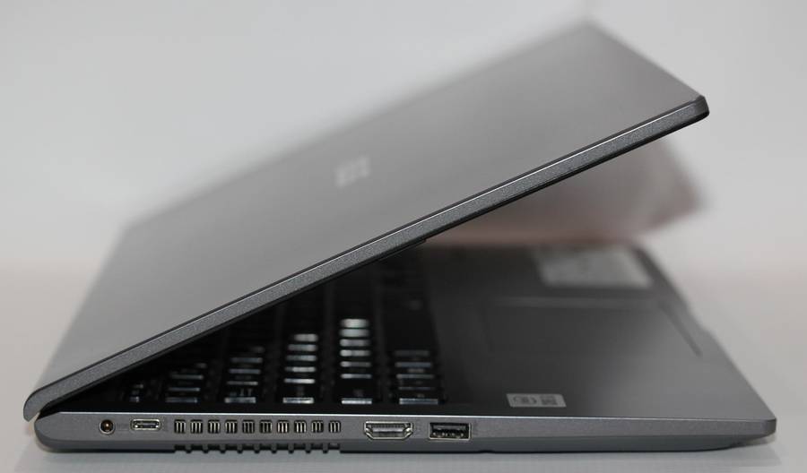 Asus VivoBook X515JA 10th gen Intel Core i7-1065G7 @ 1.30GHz ,8GB, 512GB, 15.6" Full HD