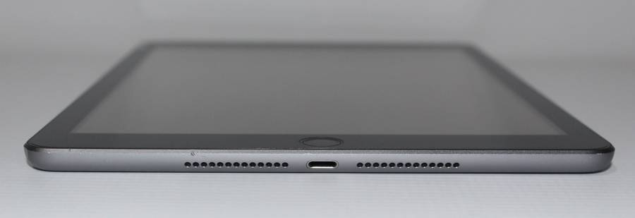 Apple iPad (5thGEneration) Wi-Fi, 32GB - Space Gray