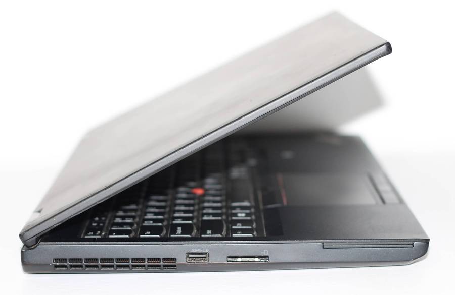 Lenovo Thinkpad P52 Mobile Workstation - Core I7-8750H  16GB RAM, 1TB SSD , Nvidia Quadro P1000