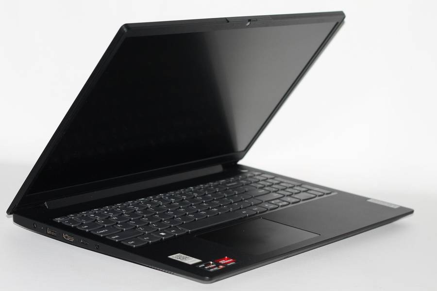 Lenovo V15 G4 AMD Ryzen 3 7320U 2.40GHz, 8GB Ram , 256GB SSD ,15.6" Full HD (1920x1080) Windows 11
