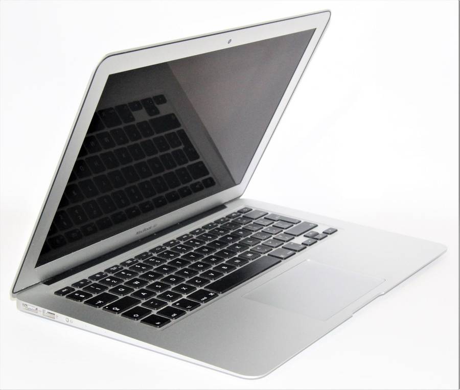 MACBOOK AIR 13 ,CORE I5-5350U,1.80GHz,8GB RAM ,128GB SSD, MICROSOFT OFFICE ,FINAL CUT PRO ,ADOBE CS5